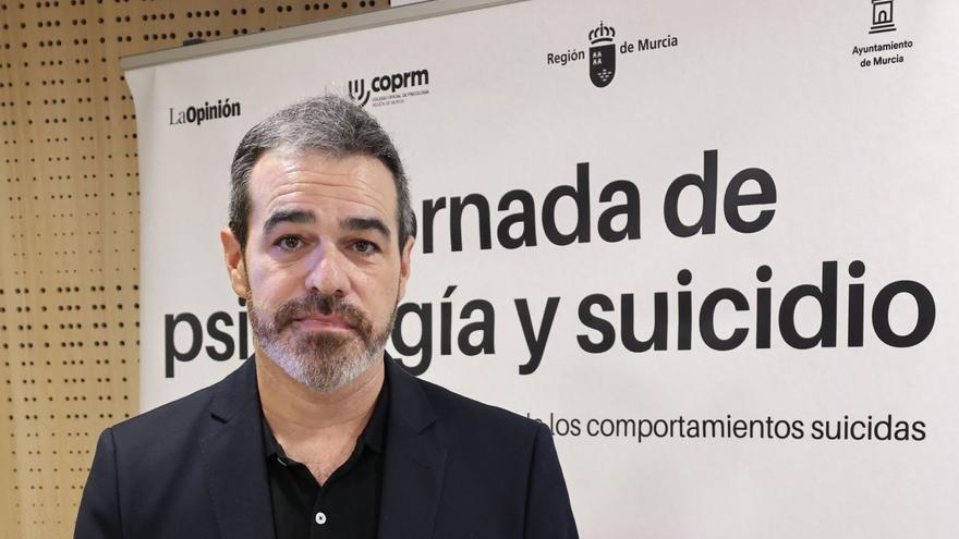Luis Fernando López: &quot;Las redes sociales son clave para transmitir aliento&quot;