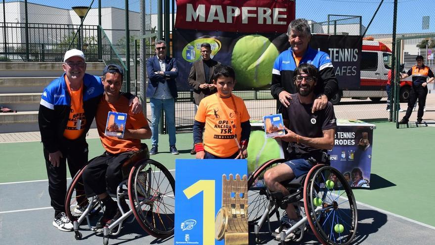 Almussafes recibe a los mejores tenistas en silla de ruedas