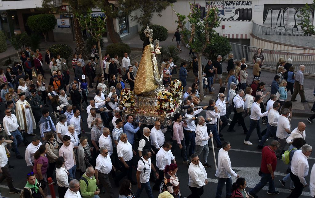 Murcia despide a la Fuensanta con flores y emoción