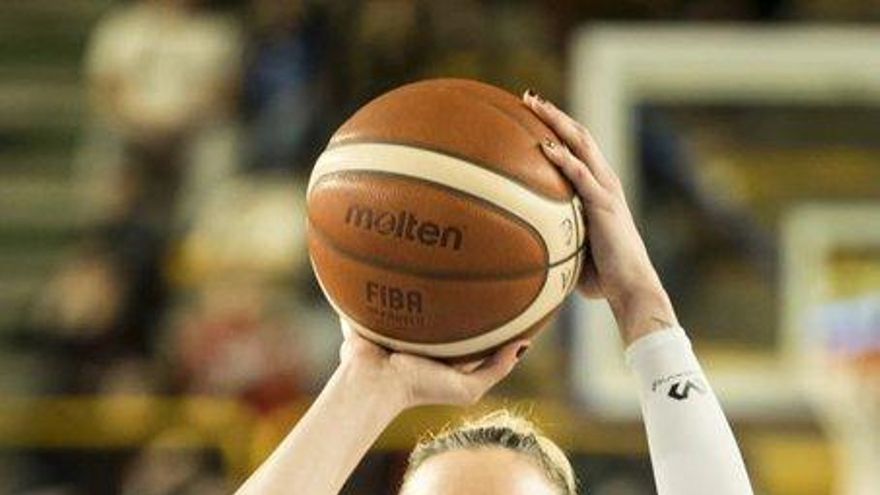Laura Gil se marcha a jugar a Polonia
