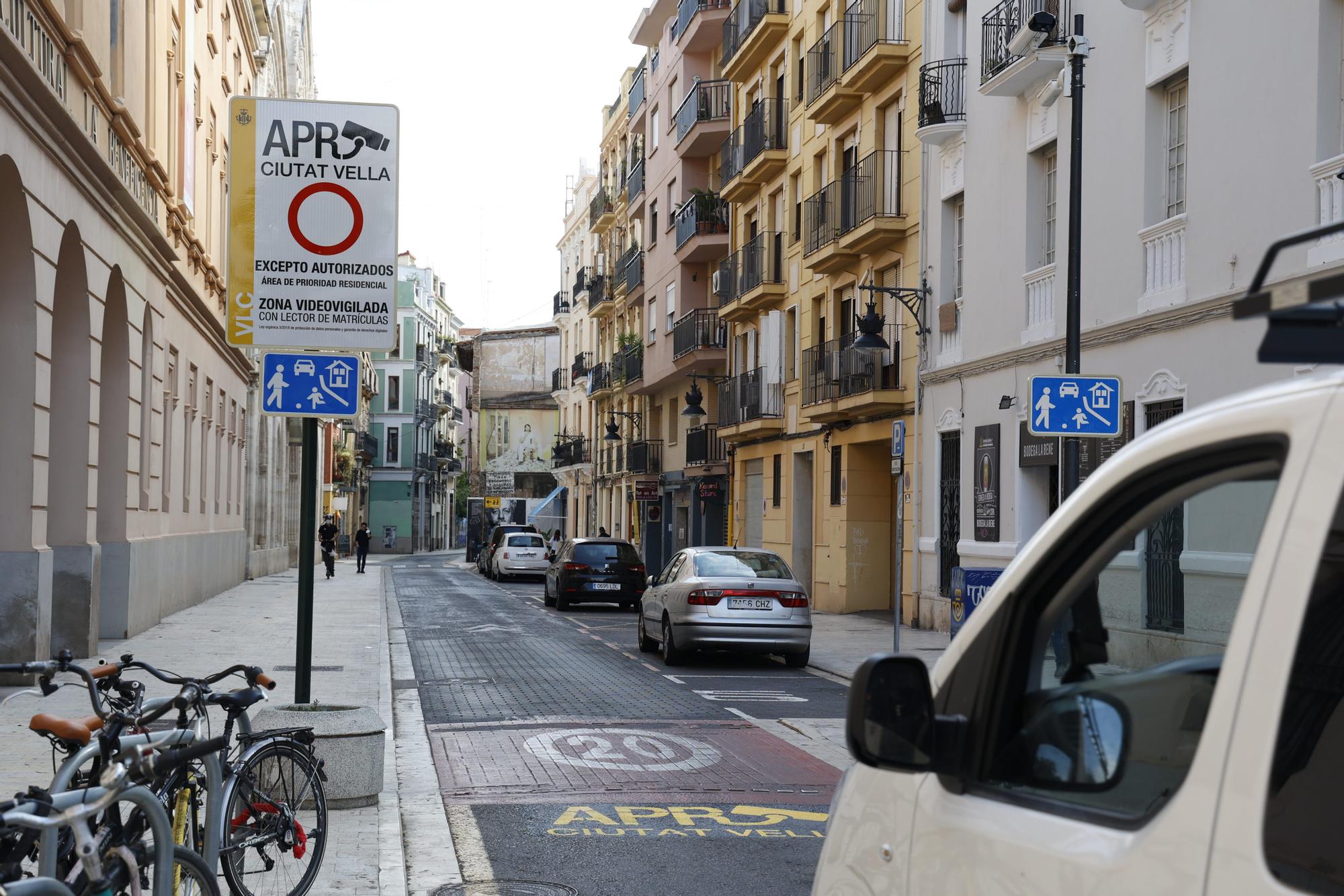Las cámaras que multarán a los coches en el centro de València