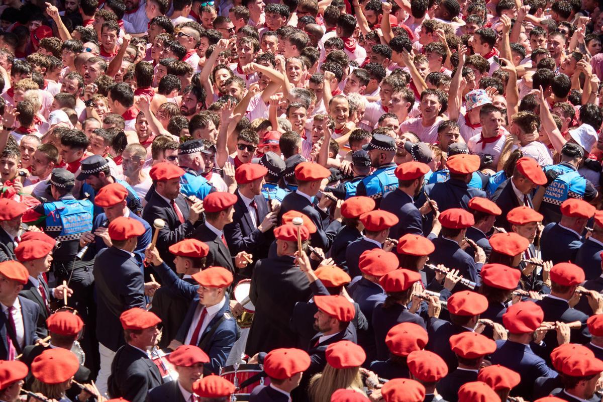 Pamplona se tiñe de rojo para el Chupinazo de las fiestas de San Fermín 2026.