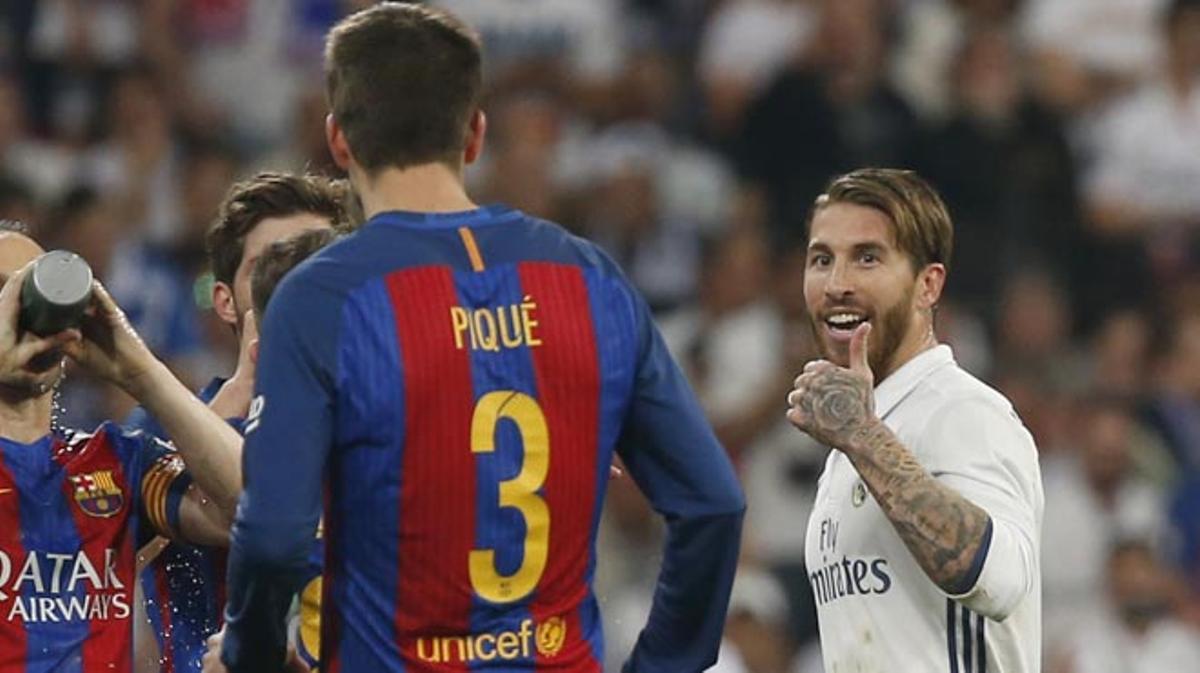 Sergio Ramos y Gerard Piqué tuvieron anoche un nuevo cruce de declaraciones a cuenta de la expulsión.