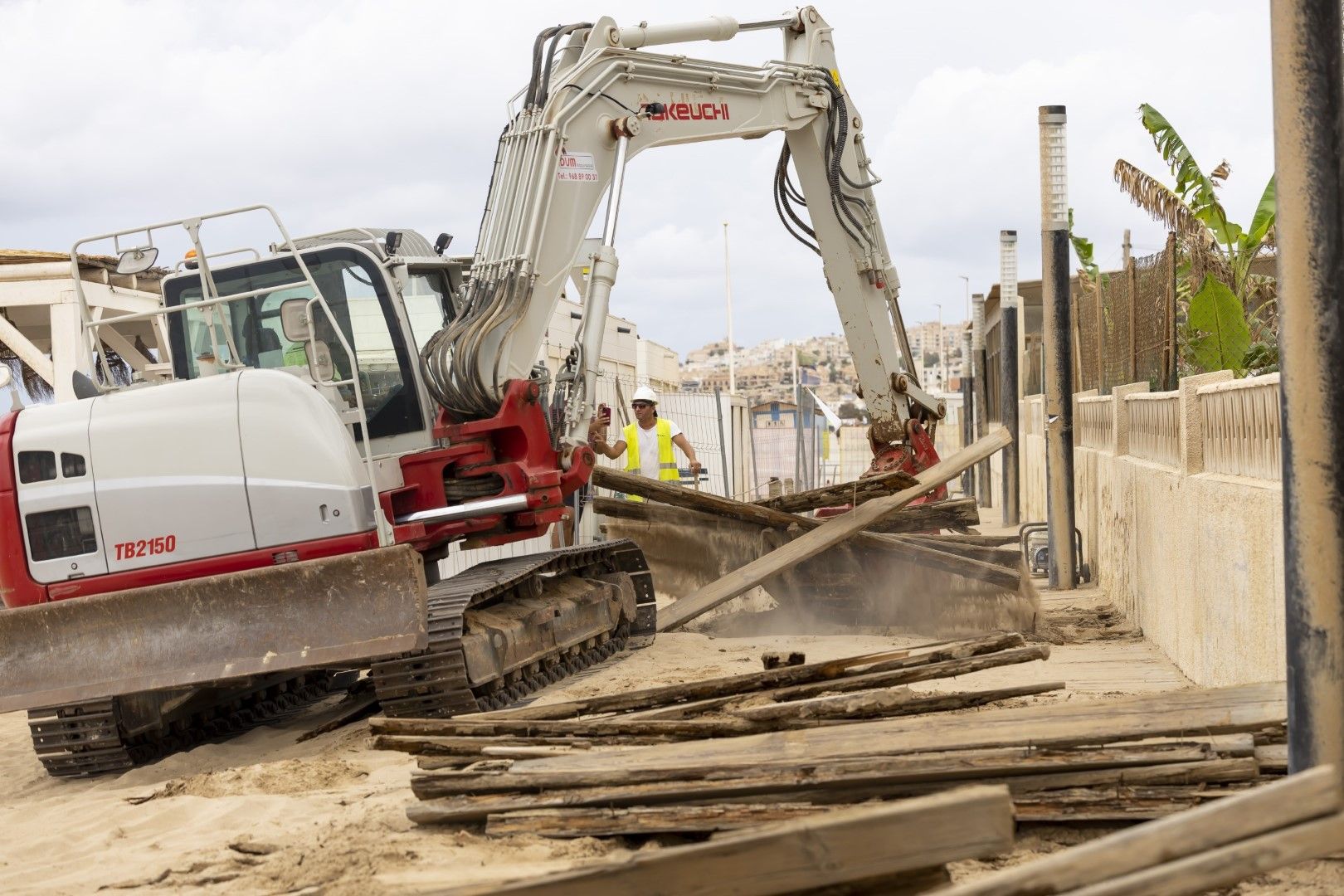 Inicio de las obras de renovación de la senda peatonal de La Mata con un presupuesto de casi 4 millones de euros