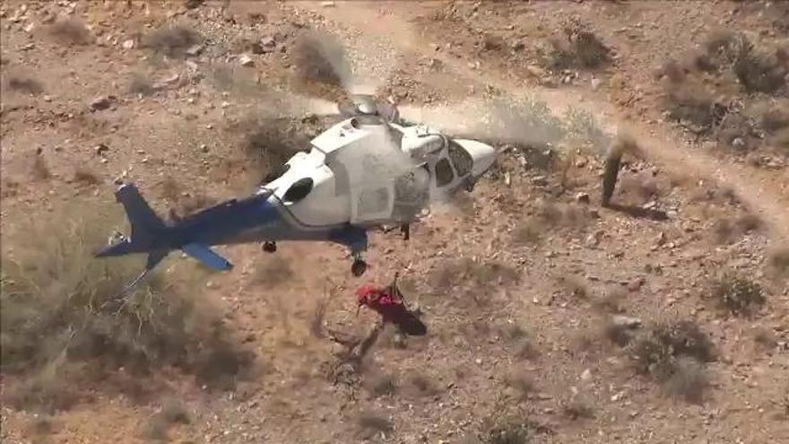 El loco rescate de un helicóptero a una mujer de 74 años