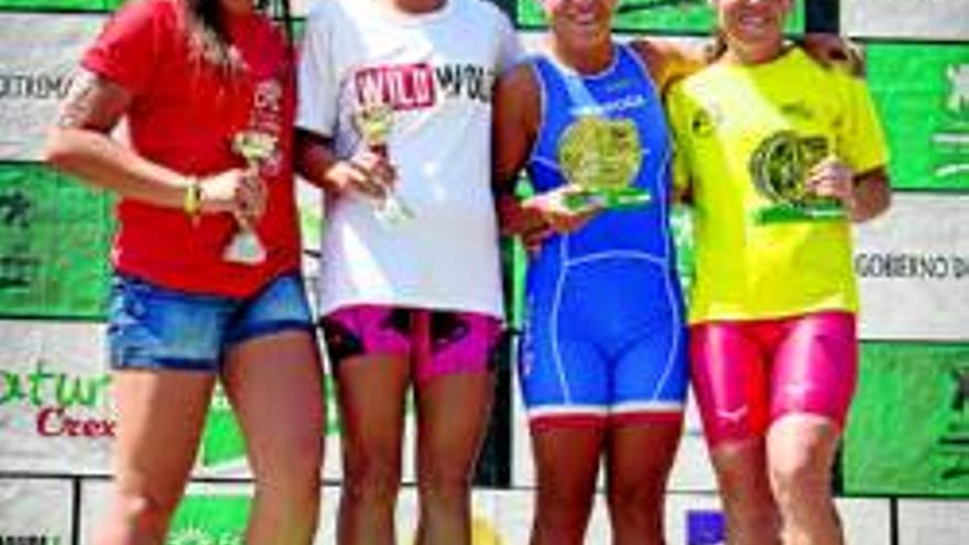 Eloy Valle y Remedios Mendoza, campeones extremeños de triatlón en Salvaleón