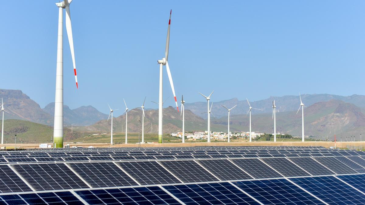 Imagen de archivo de una instalación de renovables en Juan Grande.
