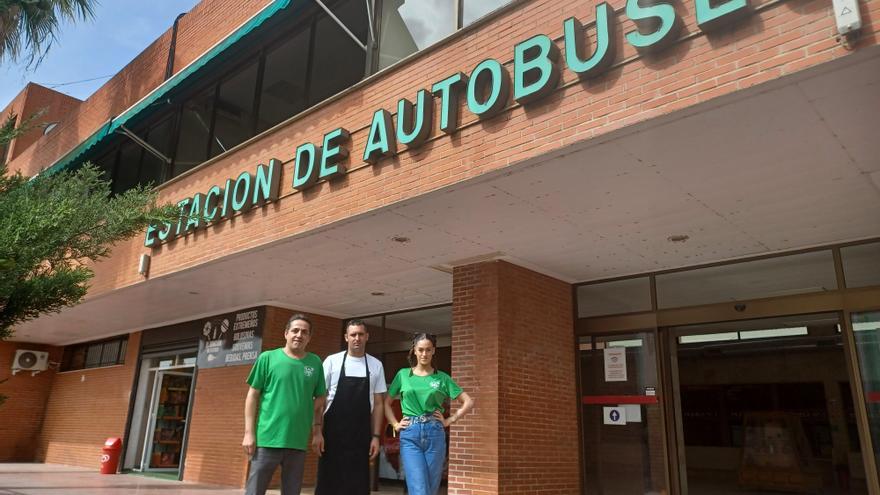 Los empresarios de la estación de autobuses de Mérida piden más limpieza