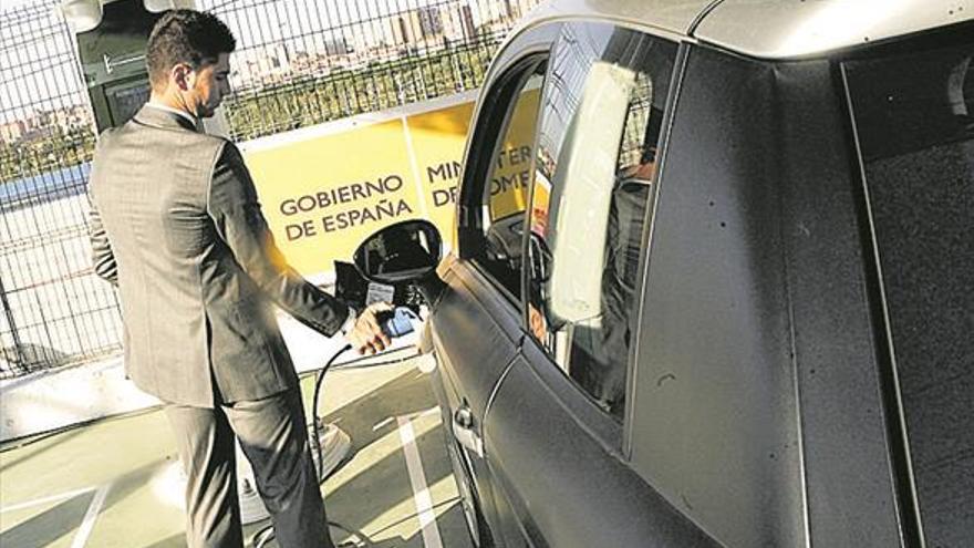 El Ivace subvenciona en Castellón 32 puntos para cargar coches eléctricos