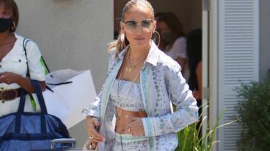 Jennifer Lopez sabe crear tendencia con estos pantalones palazzo
