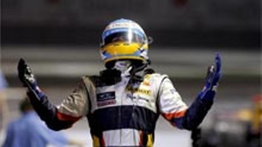 Fernando Alonso logra una majestuosa victoria en Singapur