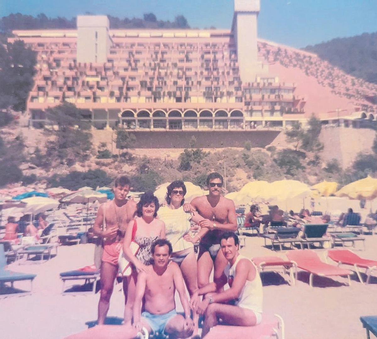Memorias de mujeres migrantes en Ibiza Memorias de mujeres migrantes en Ibiza