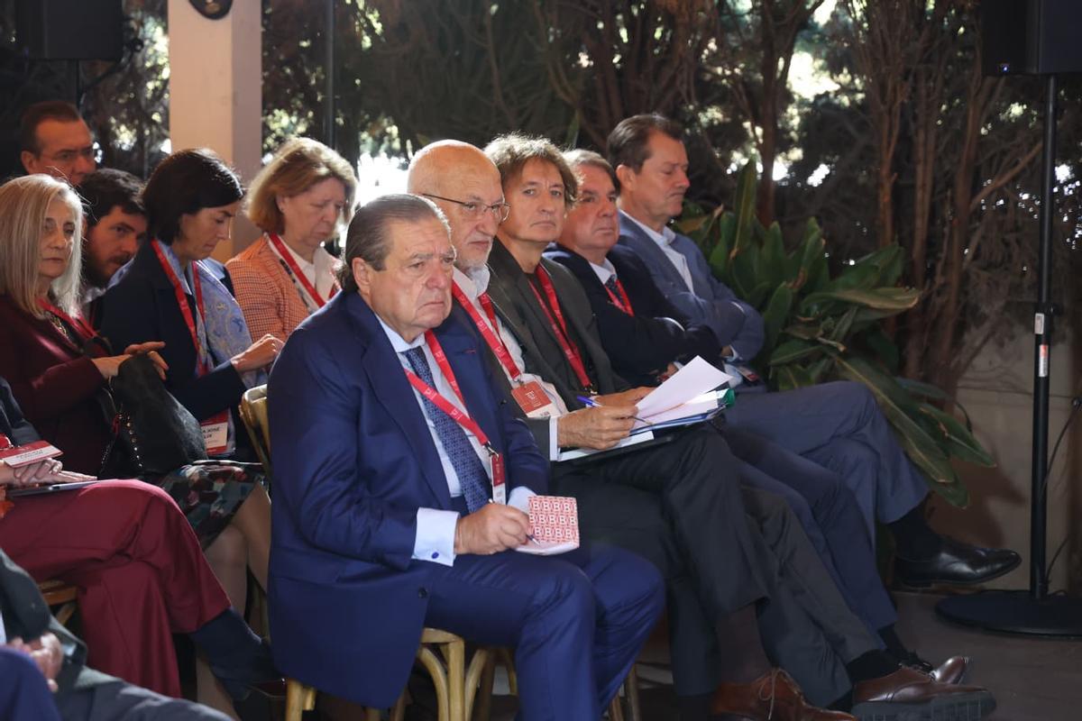 Varios de los asistentes a la jornada, entre los que estaba el presidente de Mercadona, Juan Roig.