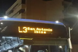 El IEE critica el incumplimiento de la ley de normalización lingüística en autobuses de Ibiza