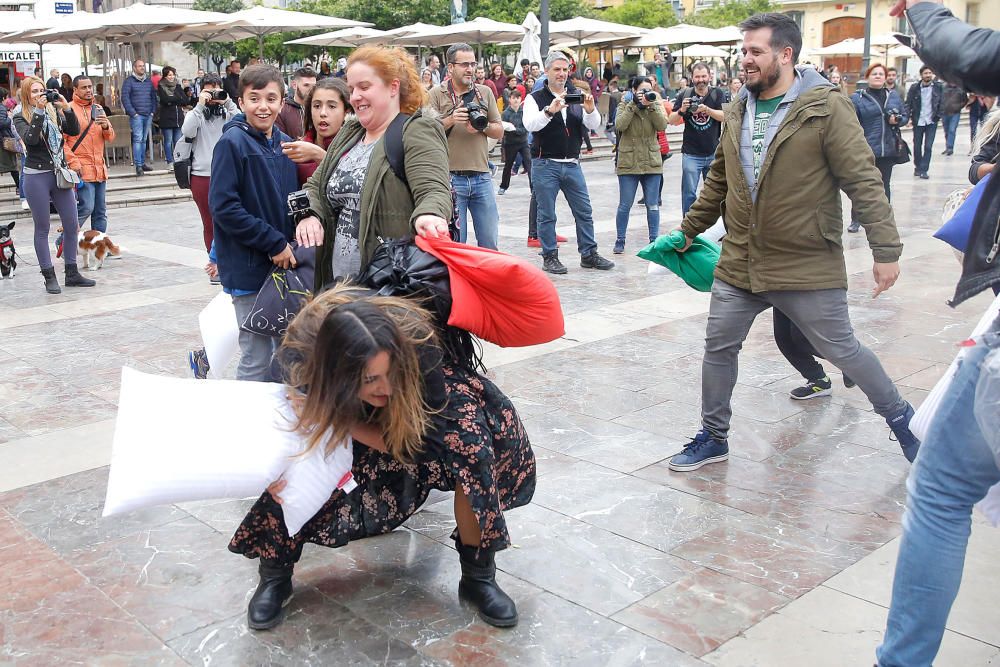 Guerra de almohadas en València