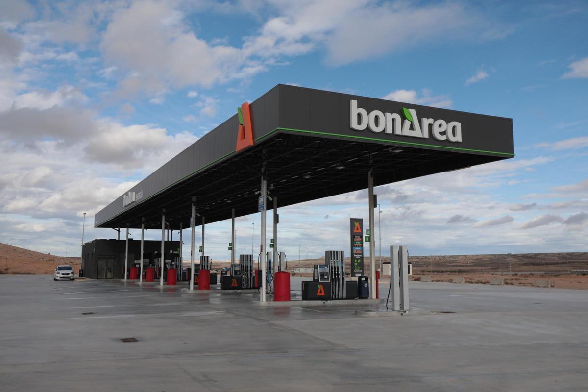 Gasolinera de BonÀrea en Épila (Zaragoza).