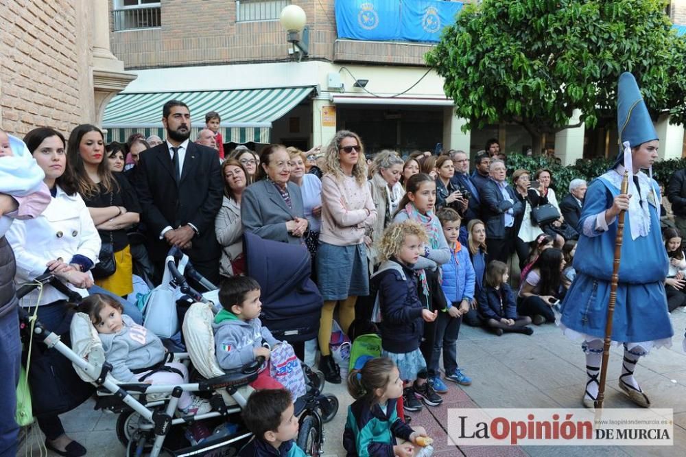 La procesión del Amparo a su salida de San Nicolás