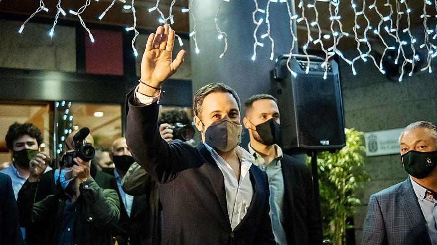 Abascal: “Este Gobierno provoca un efecto llamada de la inmigración ilegal”