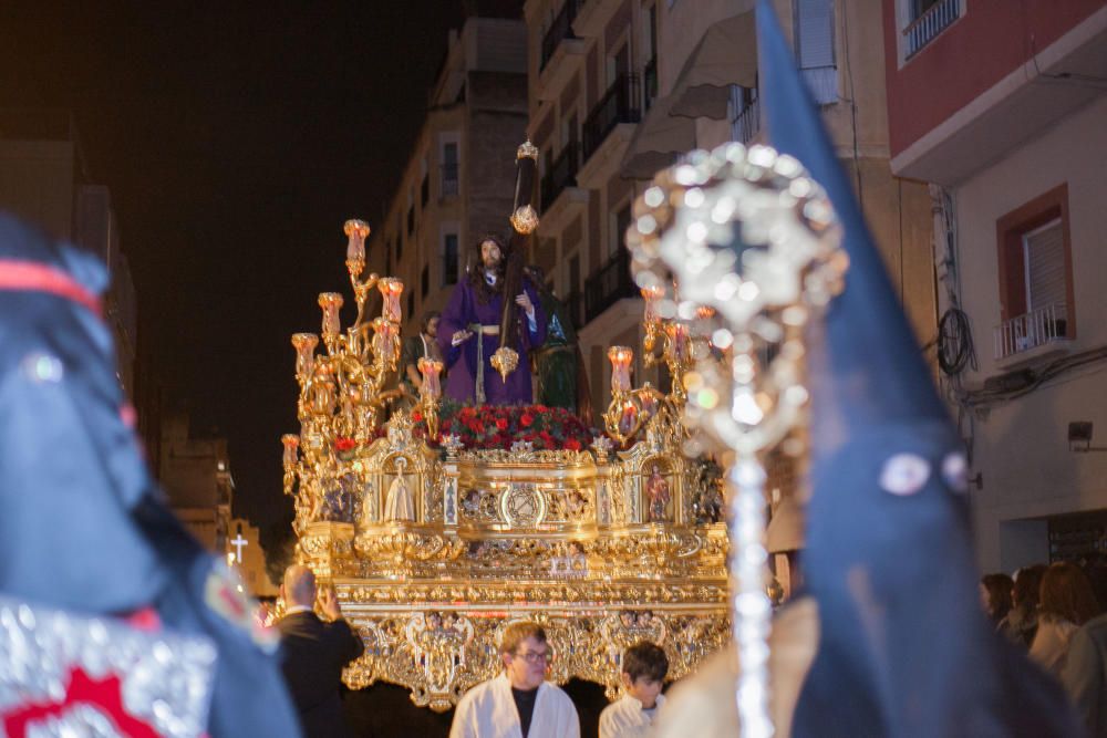 La Caída congregó a muchos ilicitanos en las calles de El Pla