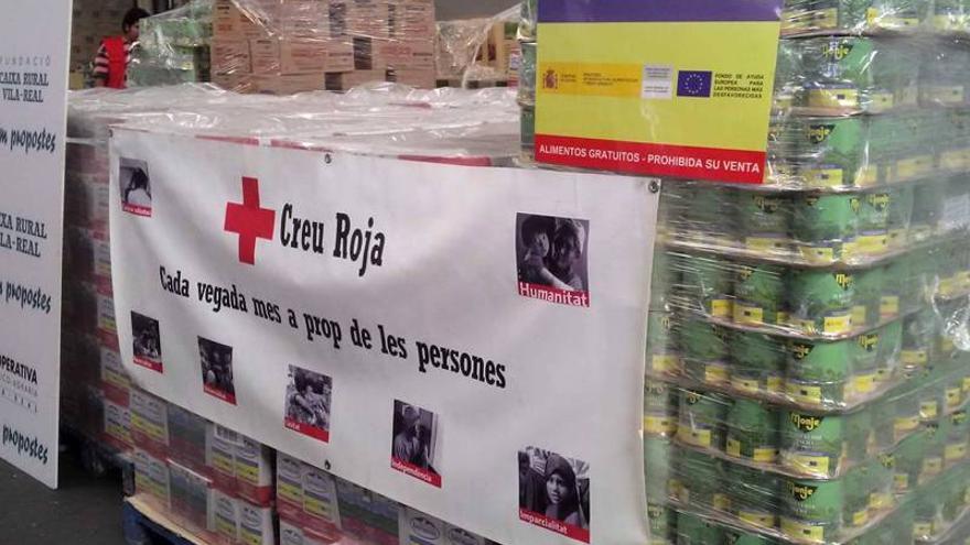 Cruz Roja centraliza desde Vila-real el reparto solidario de alimentos
