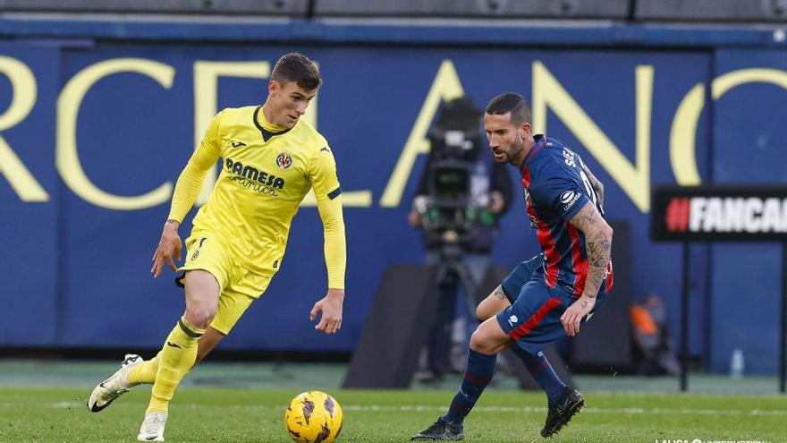 La crónica | Un golazo de Jorge Pascual evita que el Villarreal B se meta en plazas de descenso (1-1)