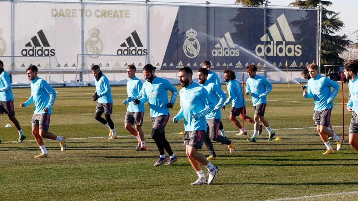 El Real Madrid, durante el entrenamiento.