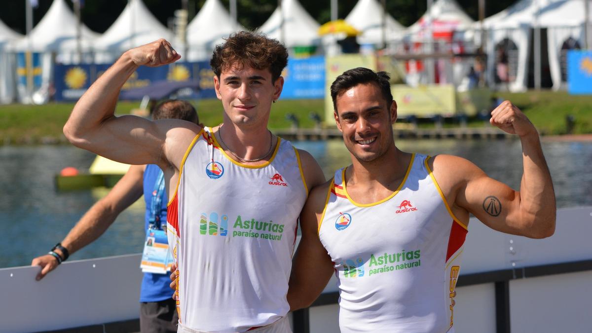 Adrián del Río (izq) y Rodrigo Germade (dcha), bronce en el Campeonato del Mundo de piragüismo, competirán en los Juegos Olímpicos de París