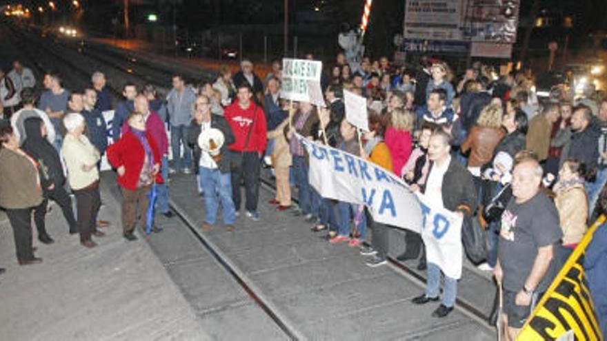 Los vecinos del soterramiento, en una de sus protestas