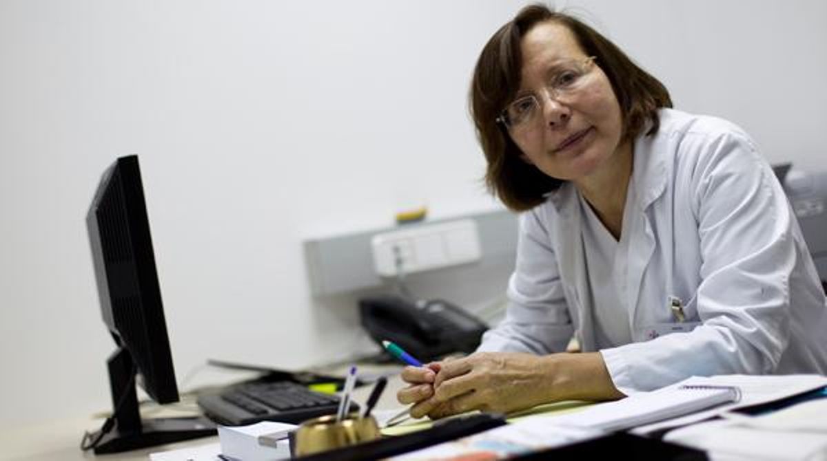 La doctora Tura torna a l’hospital.