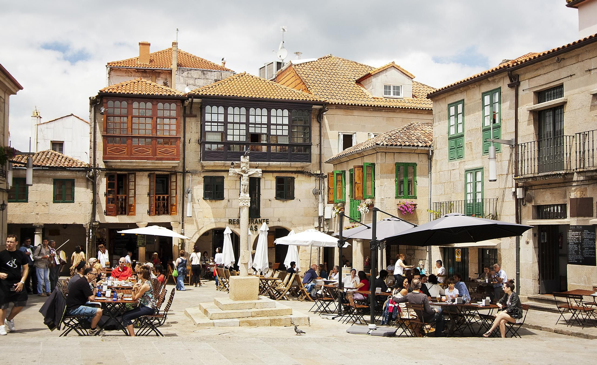 La ciudad que te enamorará por su calidad de vida, calor humano y ambiente gallego.