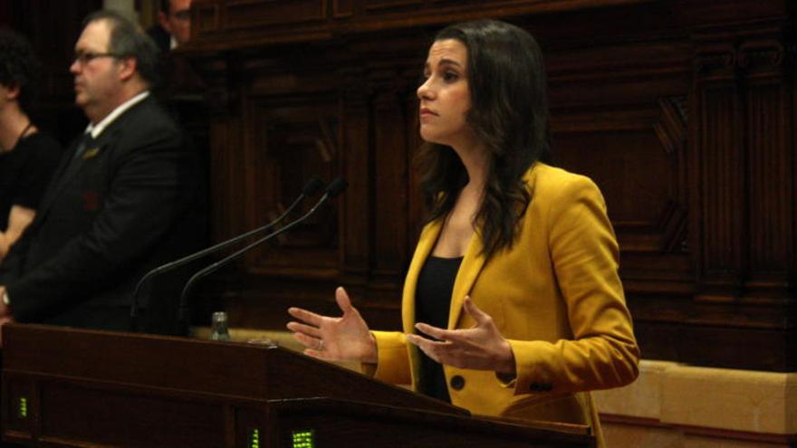 Inés Arrimadas durant la seva intervenció en el ple d&#039;investidura de diumenge passat.