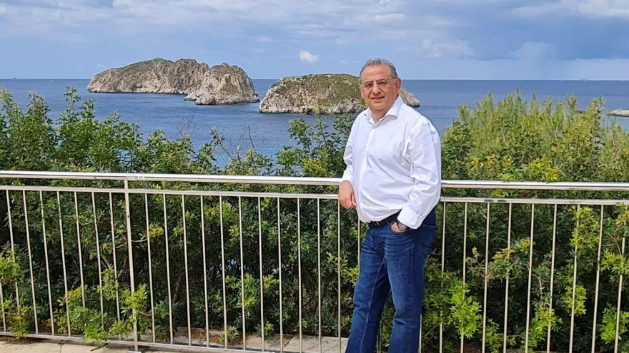 Rodríguez Badal, candidato del PSIB-PSOE en Calvià: «A la derecha le regalaría el libro de ‘La conjura de los necios’»
