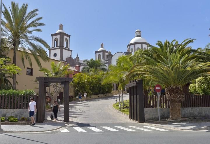 Llegada del príncipe de Baréin al hotel Villa ...