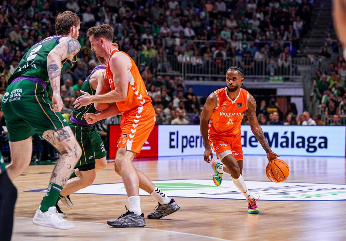 Jean Montero, en un momeno del partido ante el Unicaja en el Martín Carpena.