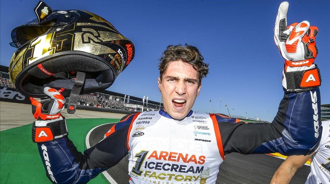 El catalán Albert Arenas, campeón del mundo de Moto3