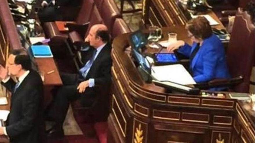 3.000 euros en &#039;bono taxi&#039;, transporte pagado, móvil y tablet... otros &#039;chollos&#039; de los diputados