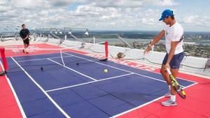 Nadal y Thiem pelotearon en la torre inclinada más alta del mundo, en Montreal