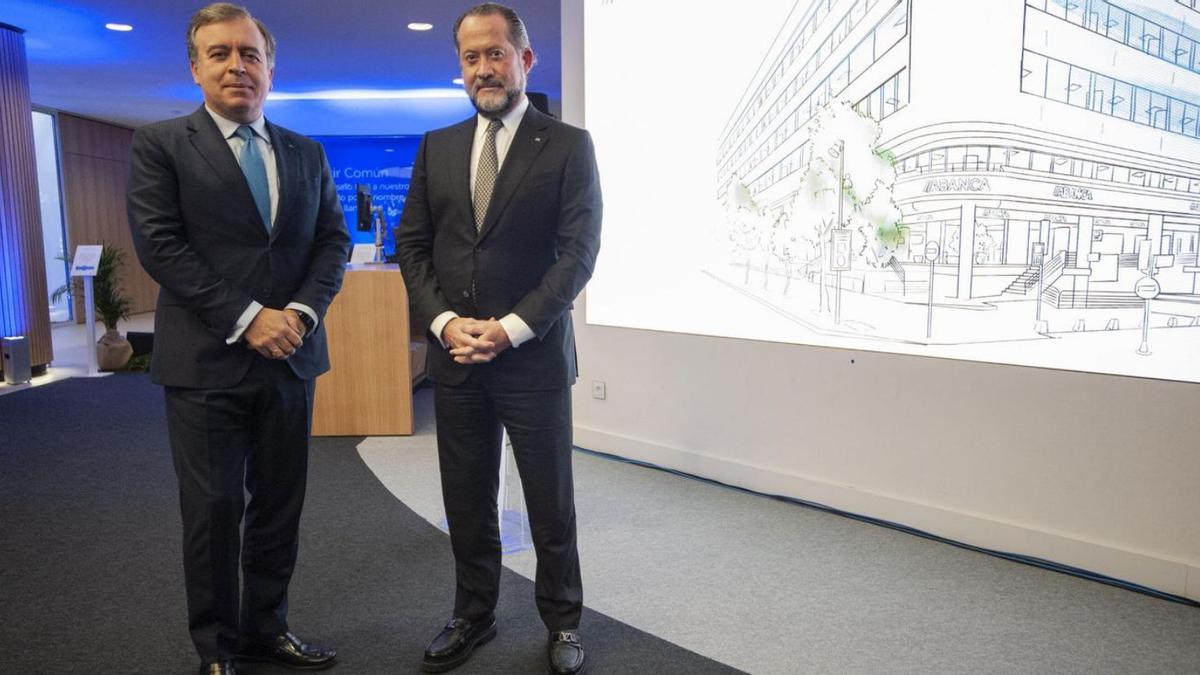 El CEO y el presidente de Abanca, Francisco Botas y Juan Carlos Escotet, ayer en Madrid.  | // FDV