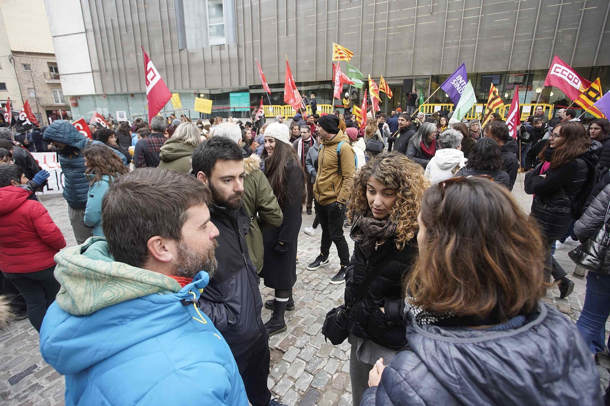 Manifestació a Girona per defensar un sistema educatiu i sanitari "públic i de qualitat"