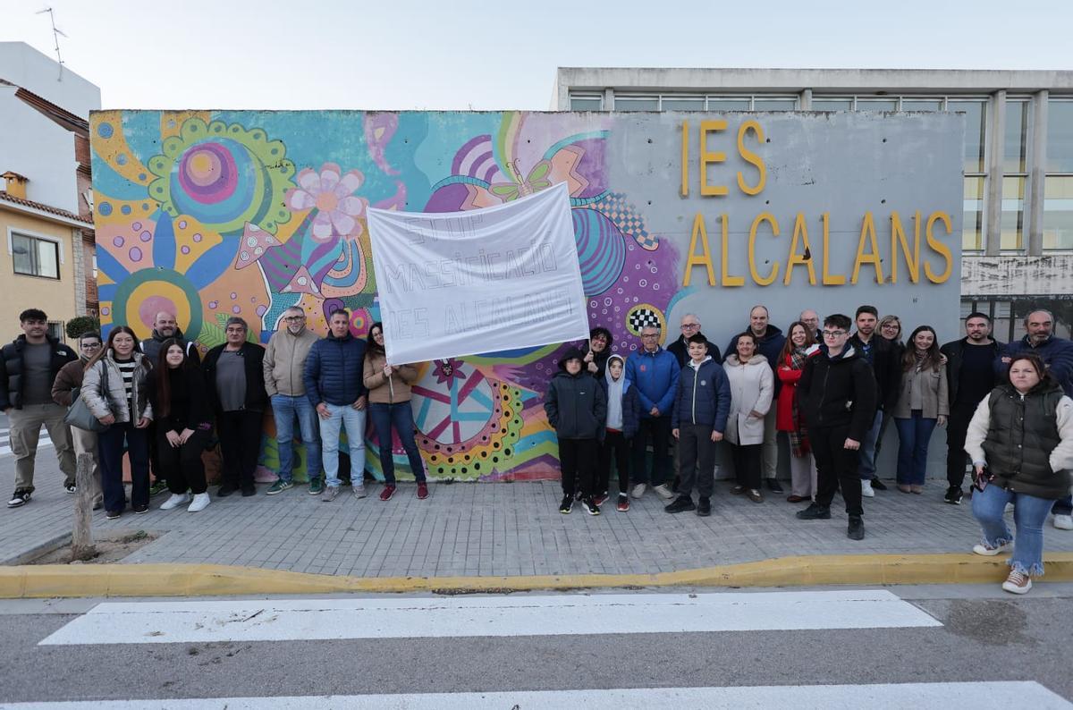 Momento de la protesta celebrada esta mañana en Montserrat.