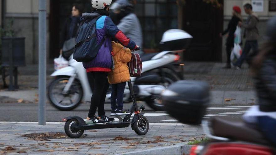 Dos heridos en patinete eléctrico y otro en un accidente entre una moto y un turismo