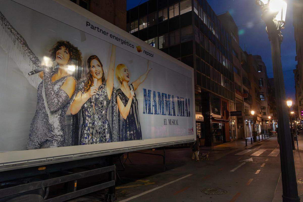Así se vive “Mamma Mía!” entre bambalinas en el Teatro Principal de Alicante