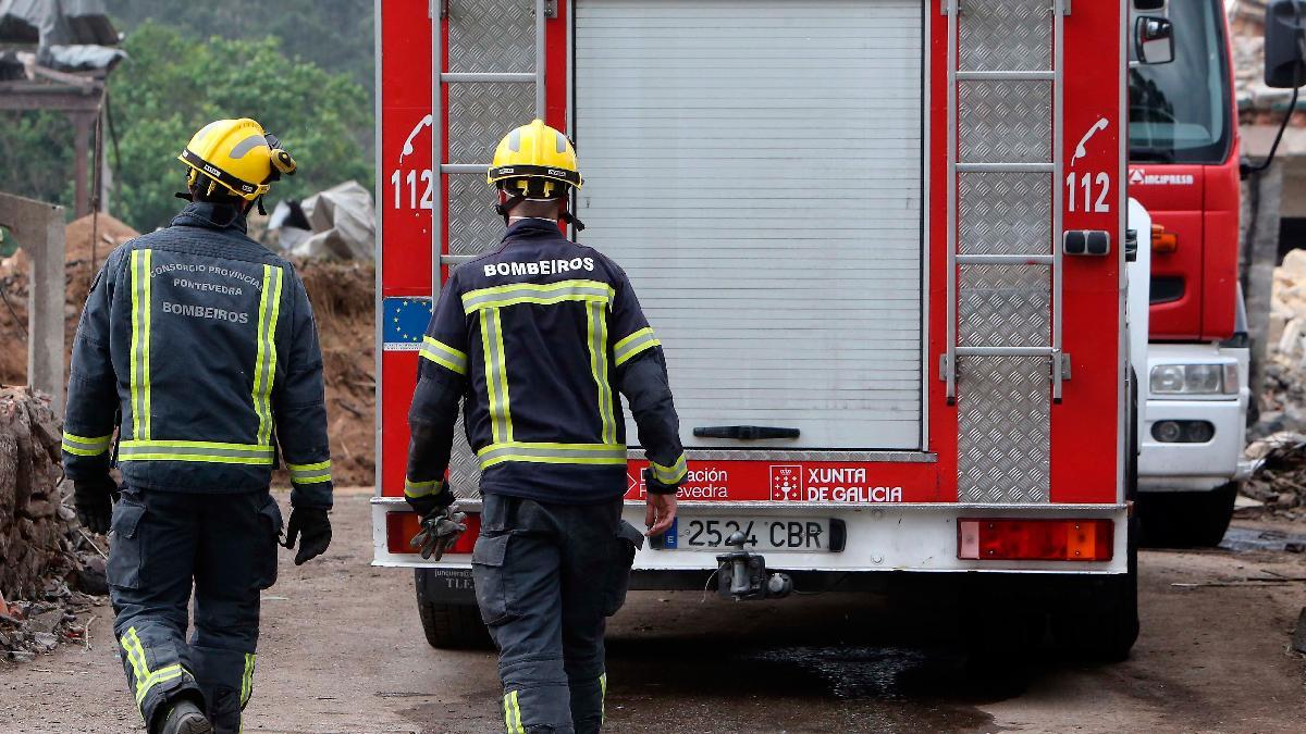 Los bomberos que acudieron al lugar se encontraron los cadáveres de los dos hermanos