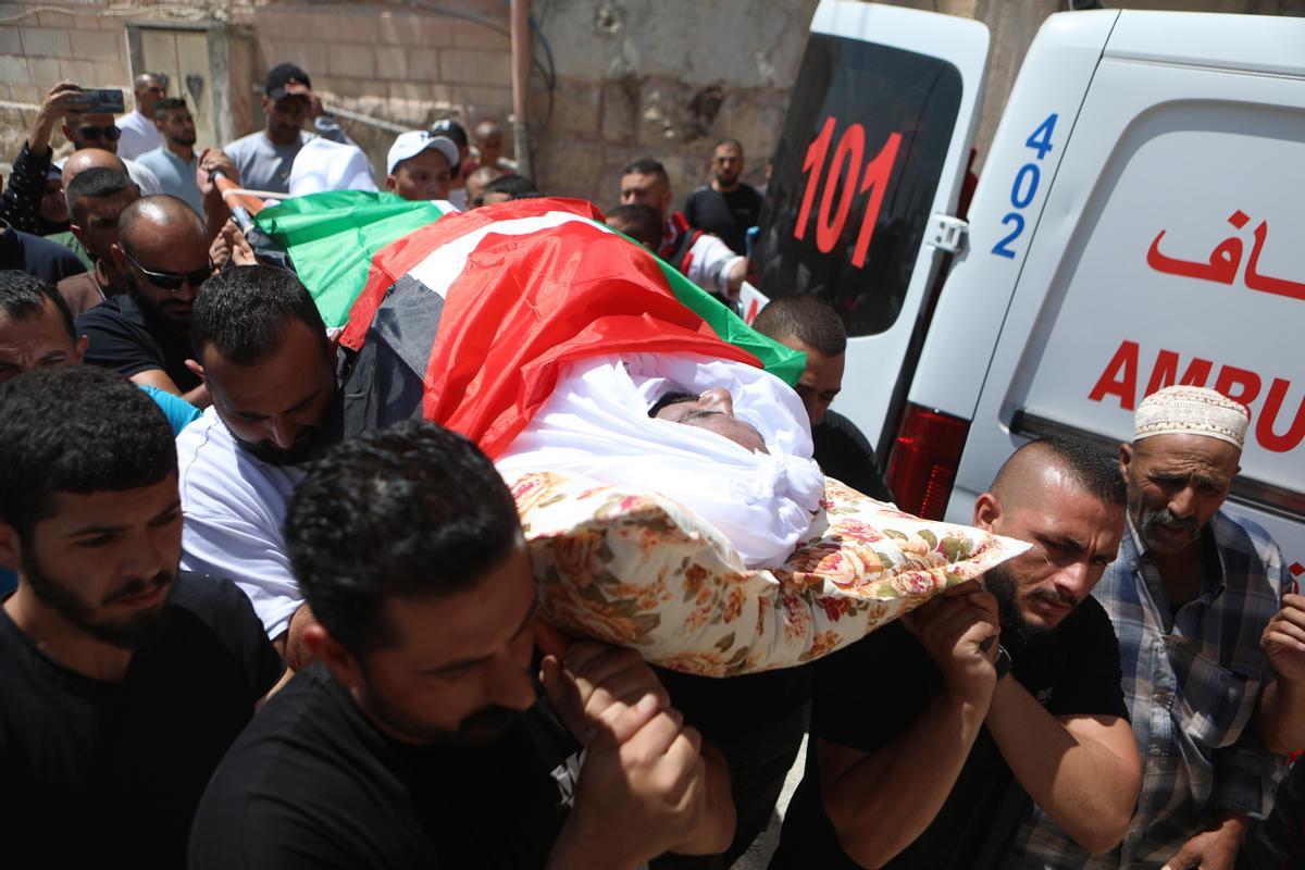 Israel mata 10 palestins el segon dia de bombardejos a Cisjordània Israel mata 10 palestins el segon dia de bombardejos a Cisjordània