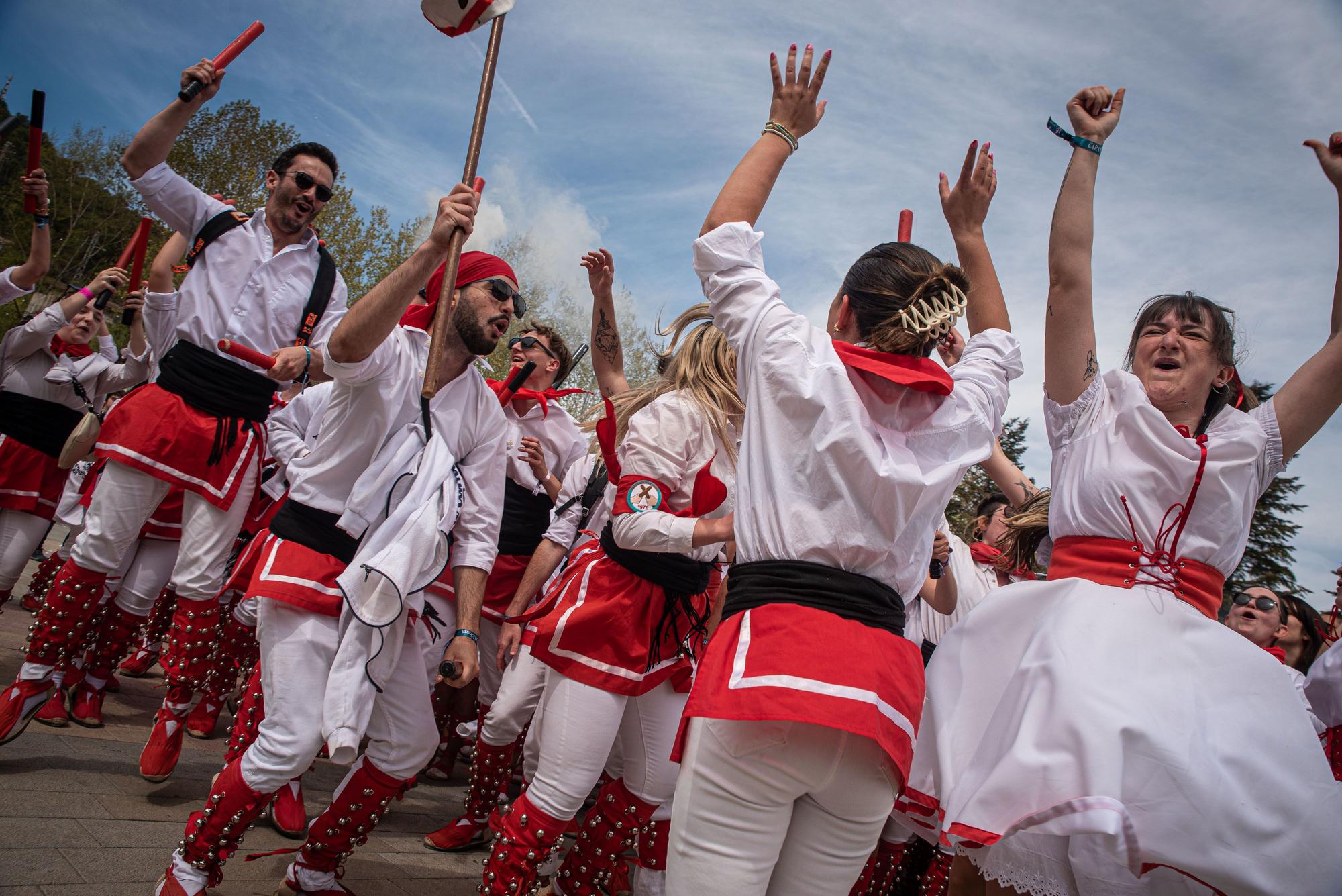 Els caramellaires omplen Súria de música, dansa i festa