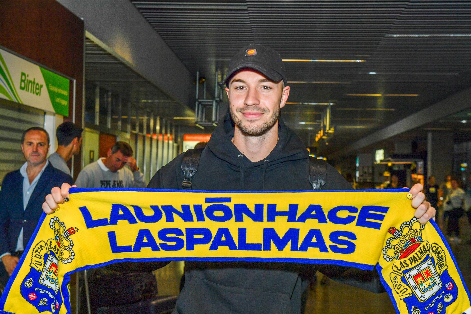 Llegada de Loren, nuevo fichaje de la UD Las Palmas