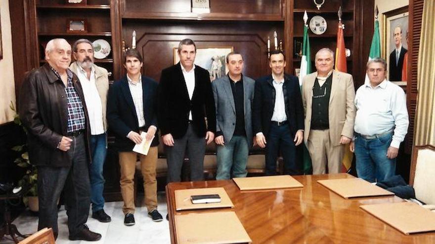 Miembros del PEM y de la corporación municipal de Mijas.