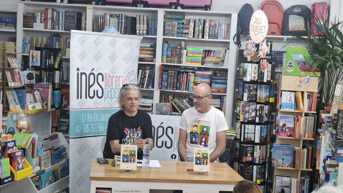 Joan Gimeno y Miguel Arlandis, en la presentación de la novela.