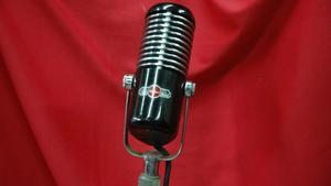 zentauroepp30809375 microfono  radio  generico180918144158