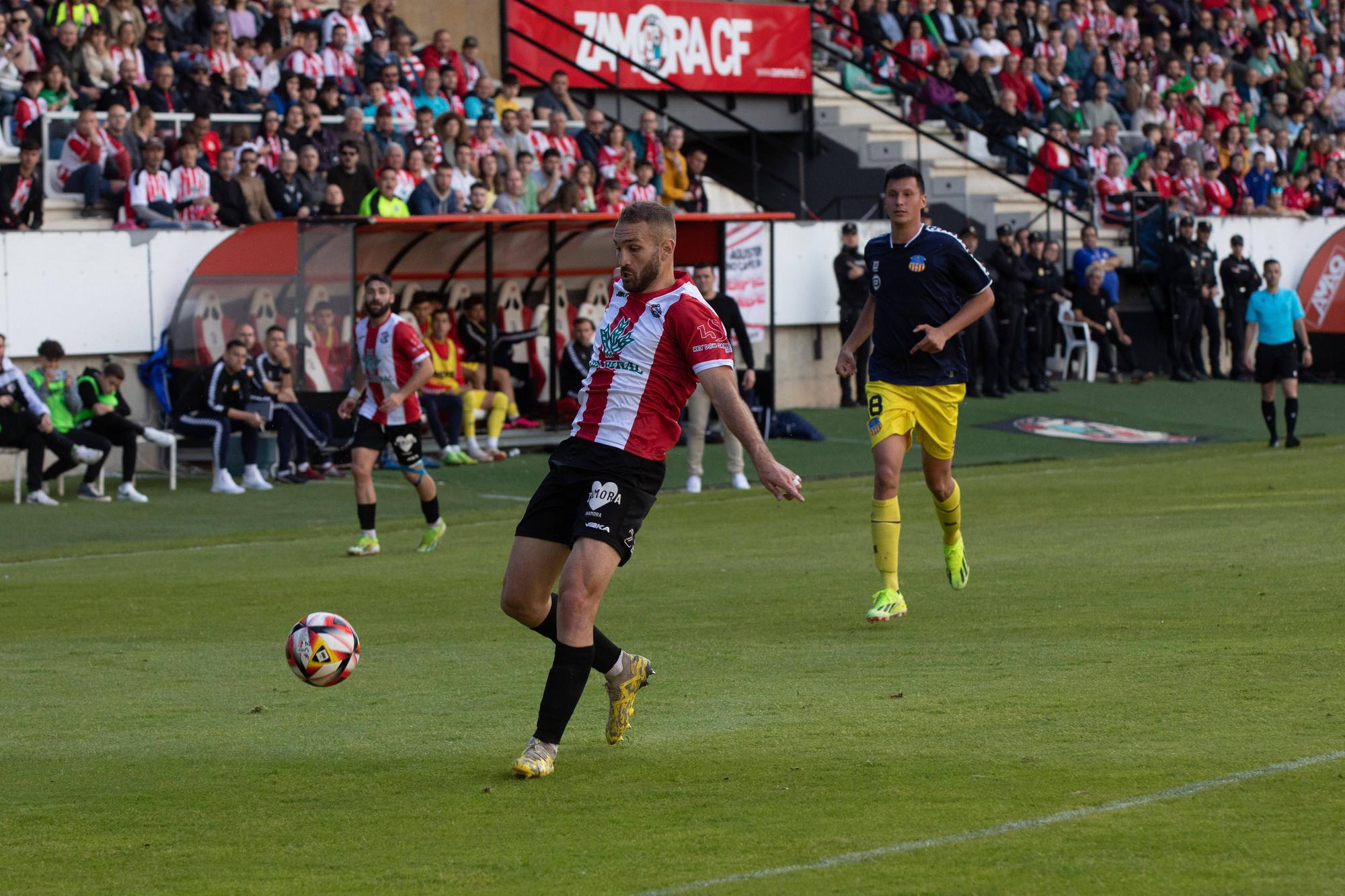 GALERÍA | Las mejores imágenes del histórico partido Zamora CF-Sant Andreu